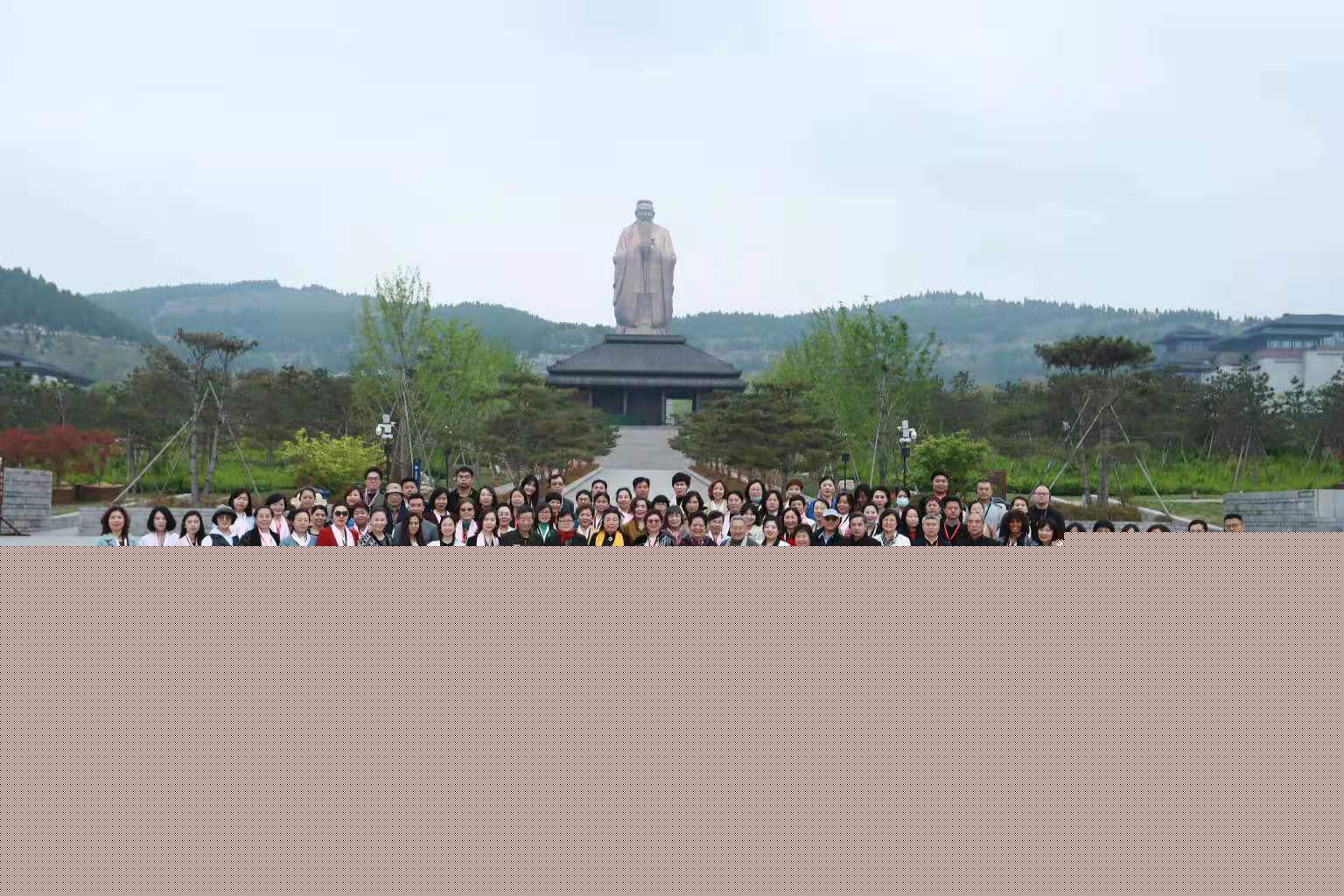 萬（wàn）合恒業董事長許羅軒女士受邀參加地球母親日與世（shì）界讀（dú）書日“母愛基（jī）金與（yǔ）母愛教育（yù）”專（zhuān）題活動