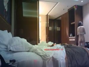 偷偷藏不住电视剧免费播放完整版-少妇下蹲露大唇-成人AV