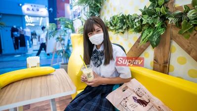 韩国男女性爱在线观看-KTV把奶罩解开让客人摸-成人AV