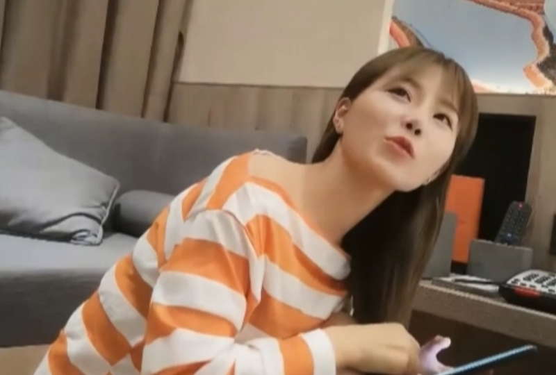 当众淫辱公主h-村妇撅着大白腚满足了我-成人AV