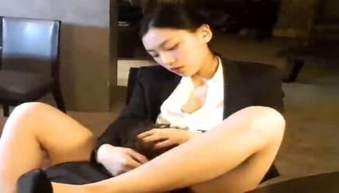 臣年荒唐小说免费阅读-老板亲自掀裙子扒下内裤打屁股-成人AV