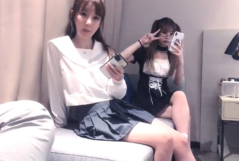 高清无码女孩子隐私APP-应该长着翅膀的灰太狼小说-成人AV