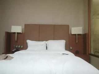 听爸爸的话全集动漫在线观看-他趴在两腿中间舔我私密有事-成人AV