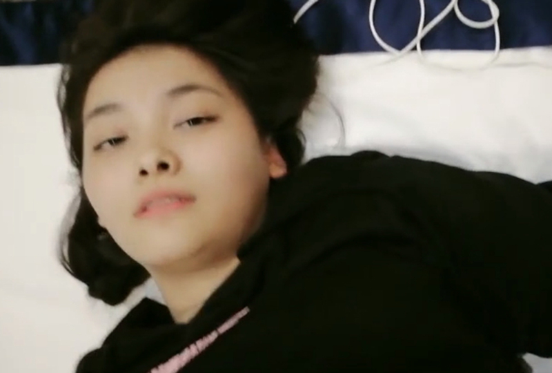 《年轻的女教师》3在线观看-男女性爱视频潮喷-成人AV