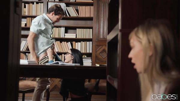 用力操我啊啊～快点快高潮了-日韩无码一卡-成人AV