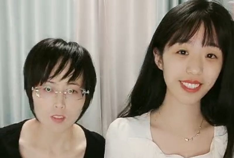 母猪三级片-91九色♥口爆♥吞精-成人AV