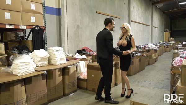 欧美操屄在线看-别揉我胸⋯啊⋯嗯～出水了-成人AV